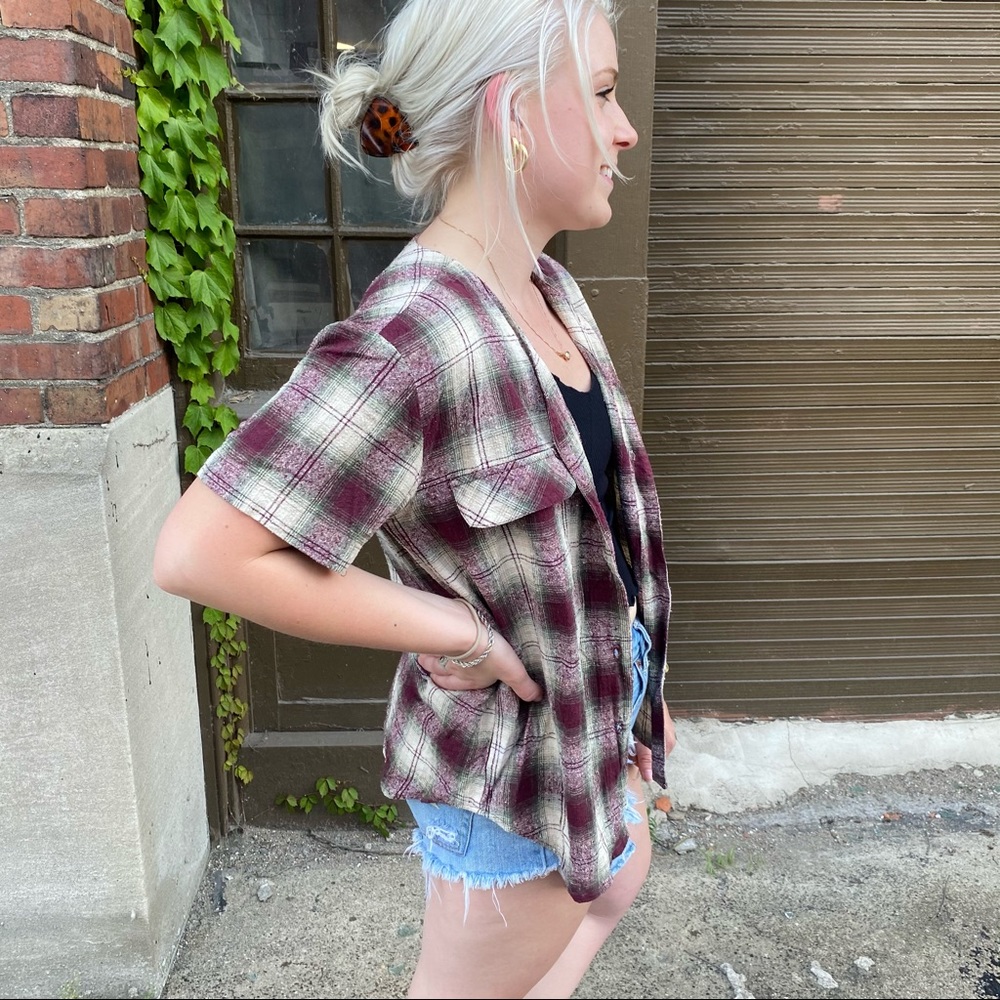 VINTAGE Silk Flannel Short Sleeve Button Up duster - Picture 3 of 6